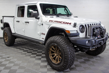 Pre-Owned 2020 Jeep Gladiator JT Rubicon HEMI Bright White