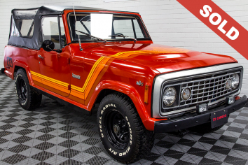 Pre-Owned 1972 Jeep Commando Orange